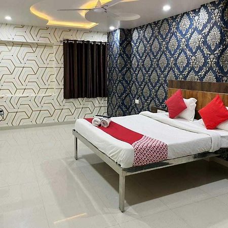 Oyo 88521 Hotel Swagstay Индор Екстериор снимка