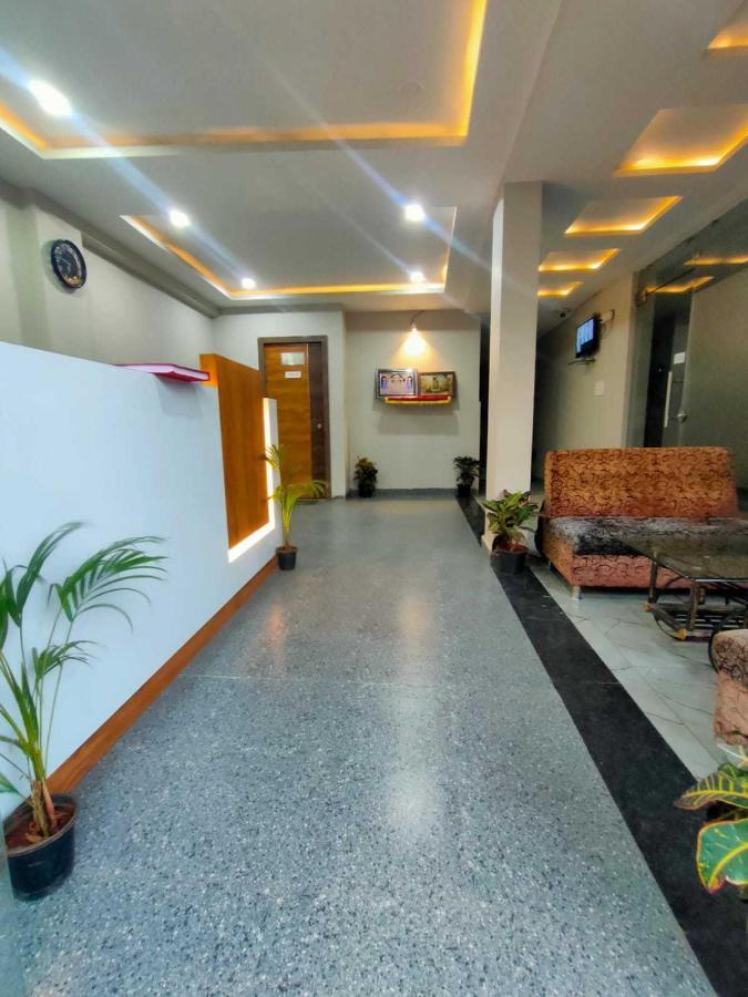 Oyo 88521 Hotel Swagstay Индор Екстериор снимка