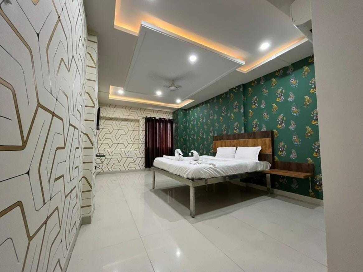 Oyo 88521 Hotel Swagstay Индор Екстериор снимка